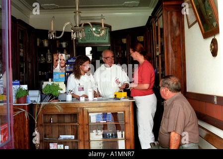 Lissabon Portugal Apotheke Apotheker pharmazeutische Apotheker Stockfoto