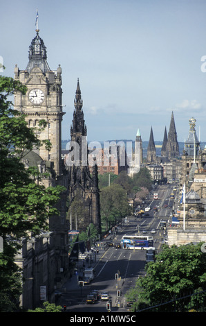 Edinburgh Blick entlang der Princes Street von Carlton Hill Stockfoto