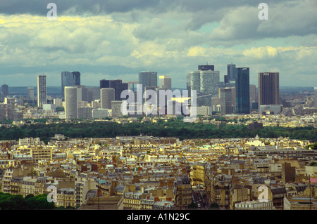 Skyline von Paris vom Eiffelturm - Frankreich Stockfoto