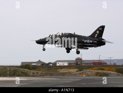 Nr. 19-Geschwader Hawk T1-Landung am RAF Valley Stockfoto