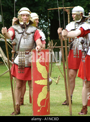 Römische Legionäre im Amphitheater in Caerleon South Wales Großbritannien 2004 Stockfoto