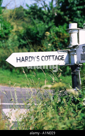 Hardys Cottage Roadsign in der Nähe von Dorchester In Dorset county England UK Stockfoto
