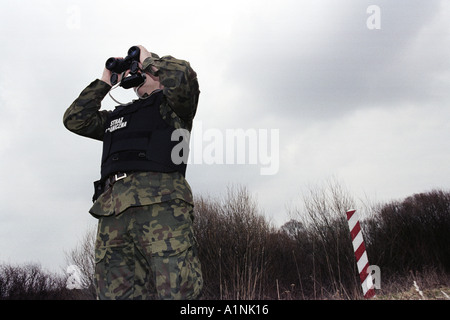 Einen polnischen Grenzschutz Polizei s die grüne Grenze mit der Ukraine in der Nähe von Dorohust Polen Stockfoto