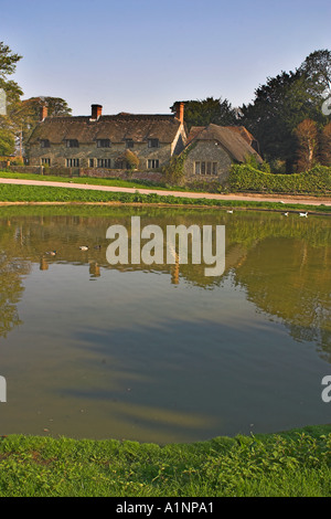 Ashmore Village und Teich in Dorset Stockfoto