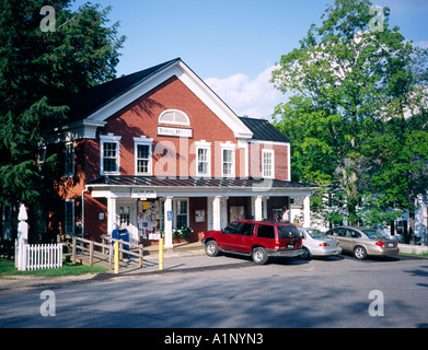 Das Dorf von Grafton, östlich von Manchester, Vermont, USA, hat viele schöne alte Gebäude. Die Rathaus-Post ist hier zu sehen Stockfoto