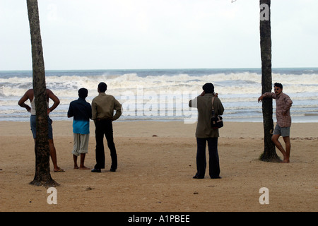 Menschen am Colva Strand in Goa in Indien Stockfoto