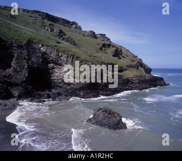 Die spektakulären Ruinen von Tintagel Castle, verbunden mit der Legende von König Arthur Stockfoto