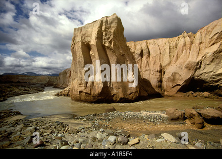 Wand aus vulkanischer Asche, die durch Erosion Tal der zehn tausend raucht Katmai Nationalpark Alaska ausgesetzt Stockfoto