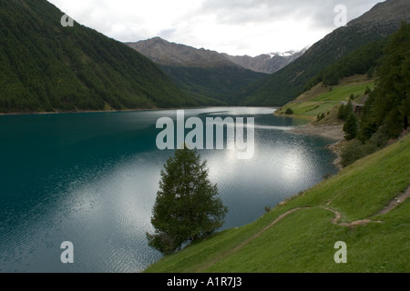 Vernagt Stausee Lago di Vernago 1695m ist alias ein Mann machte Reservoir in Val Senales, Italien Stockfoto