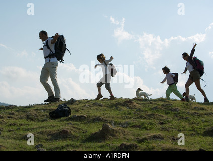Wanderer mit Hund Stockfoto
