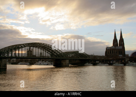 Köln-Blick auf Rhein, Dom und Stadt Nordrhein-Westfalen-Deutschland Stockfoto