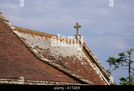 Imber Dorf Salisbury Plain Wiltshire England Kirche von St Giles Cross auf Dach Stockfoto