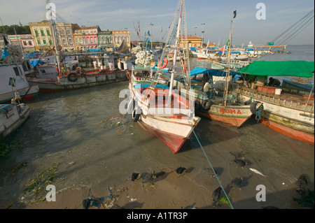 Angelboote/Fischerboote im Hafen außerhalb der Ver-O-Peso-Markt-Belem-Para Staat Brasilien Stockfoto