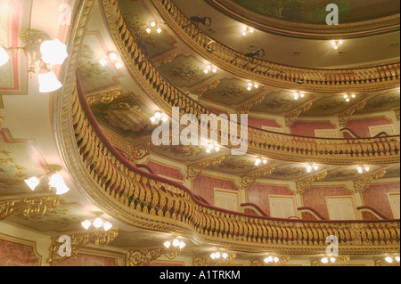 Balkone und kunstvollen Dekor in das Teatro tun Paz der Oper des 19. Jahrhunderts in Brasilien Belem Para Stockfoto