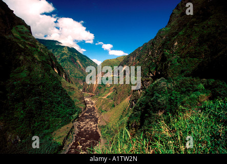 Berg Landschaft entlang des Pastaza Fluss, Rio Pastaza, Pastaza River Canyon, östlich der Stadt Banos, Provinz Tungurahua, Ecuador, Südamerika Stockfoto
