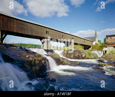 überdachte Brücke in Bad New Hampshire USA Stockfoto