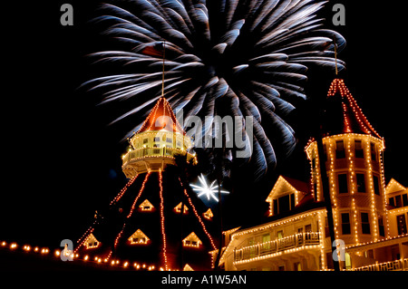 Feuerwerk über dem Hotel Del Coronado Coronado Kalifornien USA Stockfoto