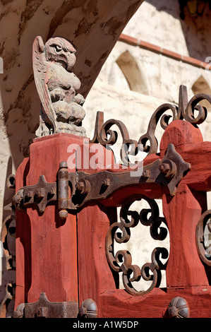 Anschnittdetail im Death Valley Ranch aka Scottys Castle Death Valley Nationalpark Kalifornien USA Stockfoto