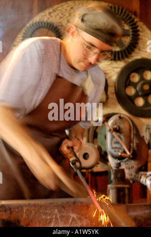 Schmiede arbeiten, Antique Gas und Dampfmaschine Museum Vista Kalifornien USA Stockfoto