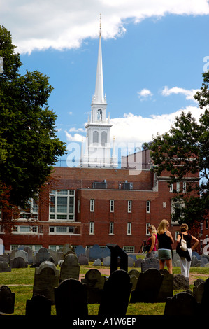 COPPS Hill Burying Ground und Old North Church Kirchturm Boston Massachusetts, USA Stockfoto