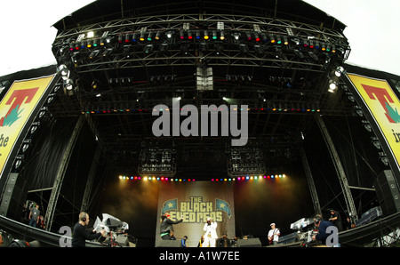 Die Black Eyed Peas auf der Bühne T in the Park Musikfestival, Balado, Schottland. Stockfoto