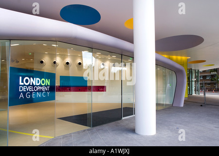 Palestra, Southwark, London, 2006. Eingang. Architekt: Will Alsop; Sheppard Robson Stockfoto