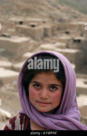 Khuram Wa Sabagh Samagand Provinz Afghanistan.Young Mädchen aus dem Dorf vor Ort. Stockfoto