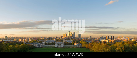 2 Bild Stich Panoramablick bei Sonnenuntergang von Canary Wharf, Maritime Greenwich und der Millennium Dome - rief jetzt die O2-Arena. Stockfoto