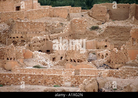 Ruinen des alten Dorfes Tamerza in Tunesien Stockfoto