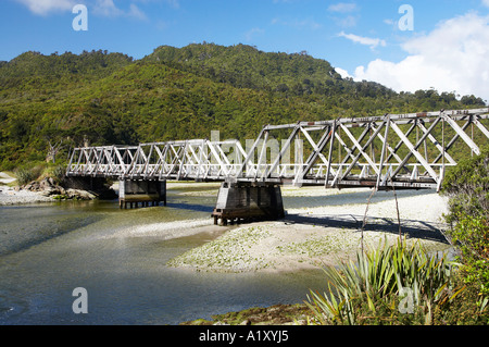 Historische Brücke über Fox River in der Nähe von Paparoa Nationalpark Westküste Südinsel Neuseeland Stockfoto