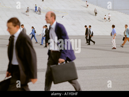 Ein weiterer Arbeitstag, La Défense, Paris. Stockfoto