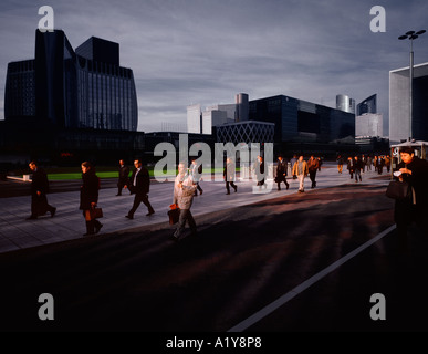 Morgendämmerung am "La Defense", Paris, Frankreich. Stockfoto