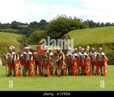 Römische Legionäre im Amphitheater in Caerleon South Wales Großbritannien 2004 Stockfoto