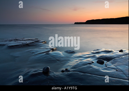 Twilight auf den Felsvorsprüngen Kimmeridge Bucht Stockfoto