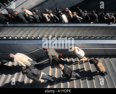 Ein weiterer Arbeitstag, "La Defense", Paris, Frankreich. Stockfoto