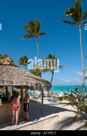 Strandbar am Bavaro Beach, Punta Cana, Bavaro Palladium Hotel, Ostküste, Dominikanische Republik Stockfoto