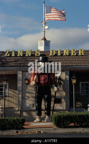 berühmte AMOS riesigen amische Mann Statue früher außerhalb Diner Lancaster PA Pennsylvania Essen Trinken entspannen Entspannung stop Stockfoto