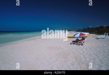 Menschen auf Kuba Cayo Coco Atlantik im Strand Hotel Jardines de los Coco Stockfoto