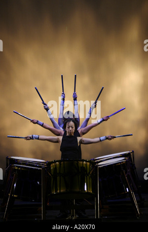 TAO-Drummer bei Tomeikan Schule Kiyama Stadt, Präfektur Saga, Japan. Stockfoto