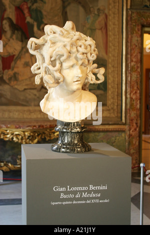 Berühmter Bildhauer, unglaubliche Berninis "MEDUSA"... in der Sala della Oche, Palazzo dei Conservatori, Campidoglia Museum.Rome. Stockfoto