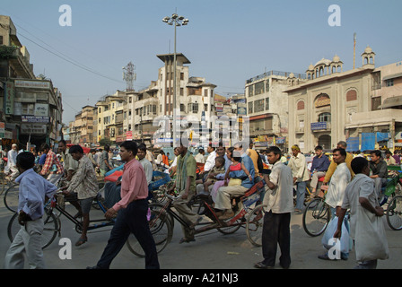 Die belebten Straßen von Chandni Chowk in Delhi Indien Stockfoto