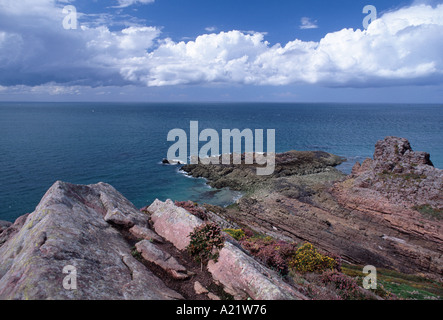 Blick auf das Meer von Cap Fréhel auf der Nord-Bretagne, Frankreich Stockfoto