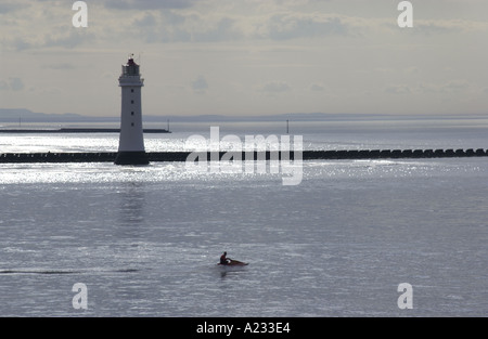 Leuchtturm an der Mündung des Mersey in Nordwestengland Stockfoto