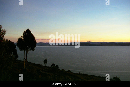 Blick auf den Sonnenuntergang von Isla Taquille, Titicacasee, Peru Stockfoto