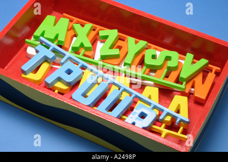 Alphabete in Holzkiste Stockfoto