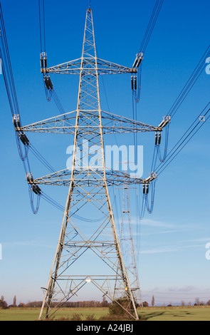 Strommasten England UK Stockfoto