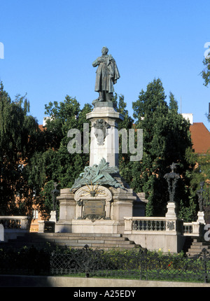 Polen Warschau Statue von Adam Mickiewicz die bedeutendsten romantischen Dichter von Polen Denkmal wurde im Jahre 1898 enthüllt Stockfoto