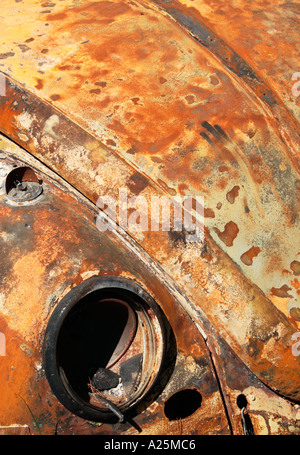 Nahaufnahme von der Vorderseite des rostigen VW Käfer Stockfoto