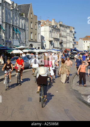 Charakteristische Ansicht von La Rochelle Poitou Charentes Golfe de Gascogne Bucht von Biscaya Central Western France Europe Stockfoto