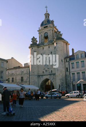 Clock Tower La Grosse Horloge La Rochelle Golfe de Gascogne Bucht von Biscaya Frankreich Poitou Charentes Maritime Westeuropa Stockfoto